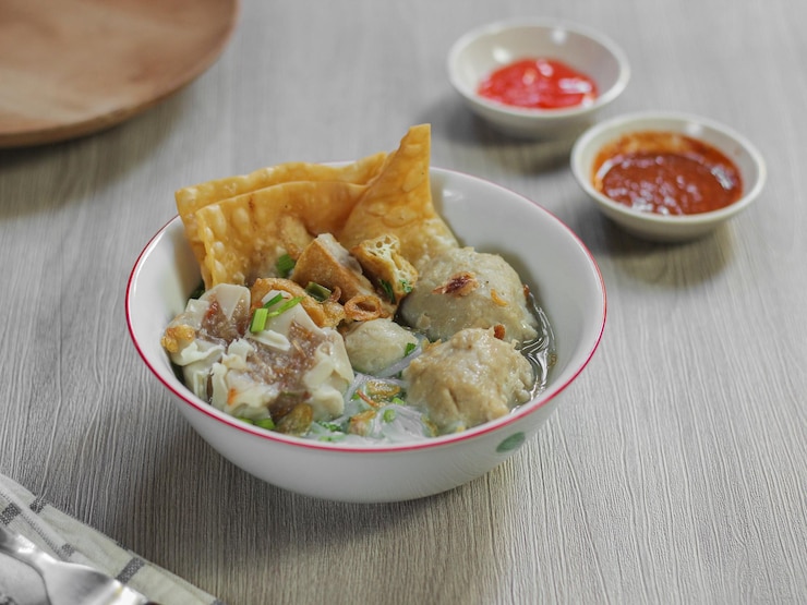 Konsumsi makanan bersih dan menyehatkan